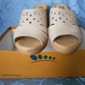 Spring Step women's Melancholy beige sandals